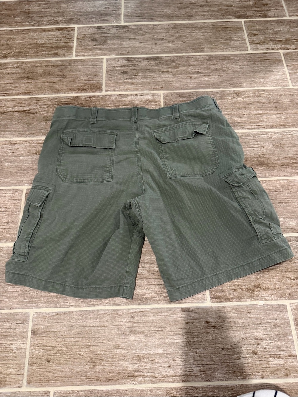 LEE EXTREME MOTION CARGO SHORTS GREEN - Picture 2 of 3